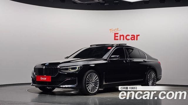 BMW 7 Series — фото 1