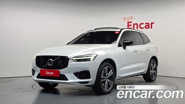 Volvo XC60 — фото 1