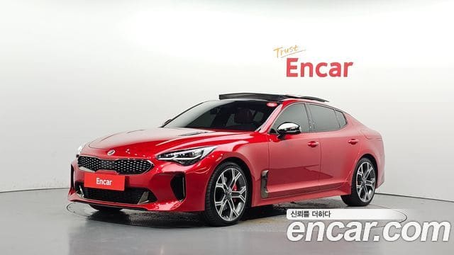 Kia Stinger — фото 1