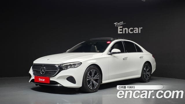 Mercedes-Benz E-Class — фото 1