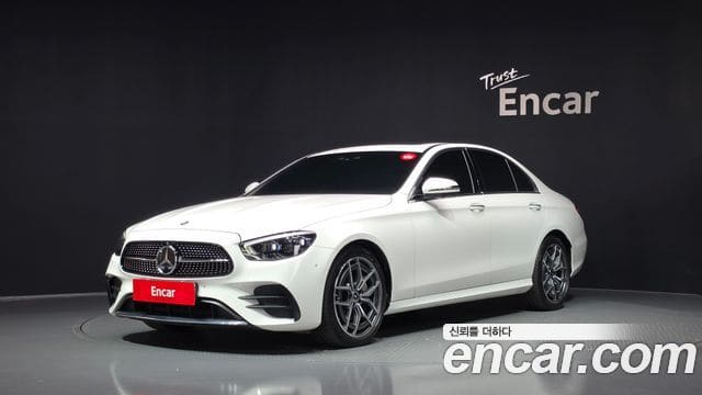 Mercedes-Benz E-Class — фото 1