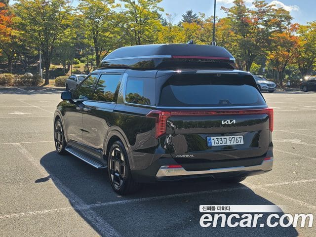 Kia Carnival — фото 1