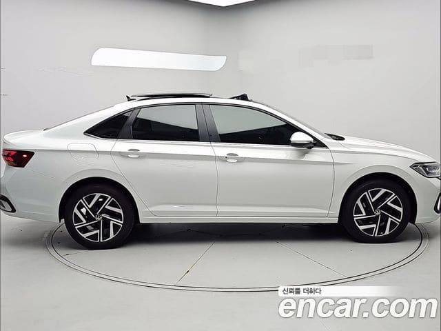 Volkswagen Jetta — фото 1