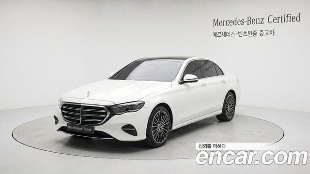 Mercedes-Benz E-Class — фото 1