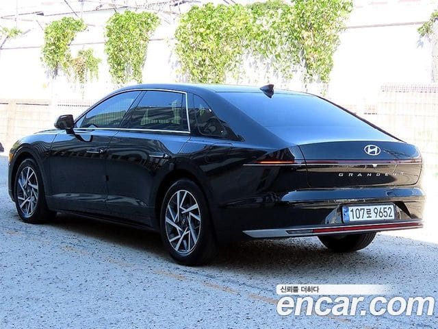 Hyundai Grandeur — фото 1