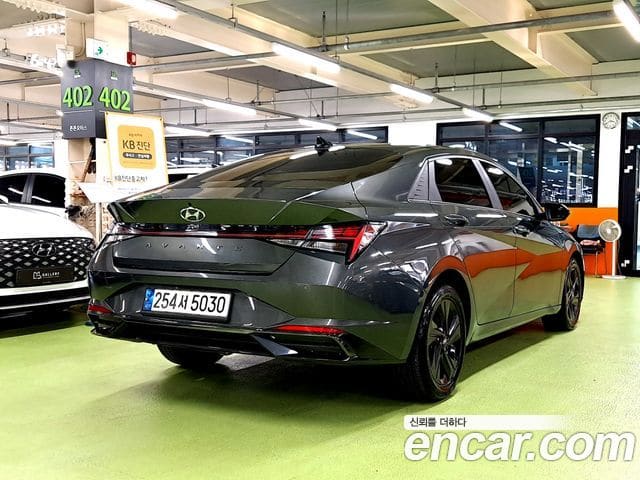 Hyundai Avante — фото 1