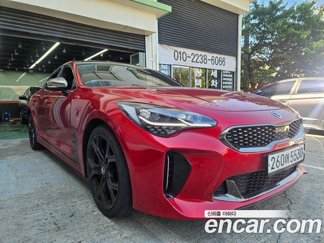 Kia Stinger — фото 1