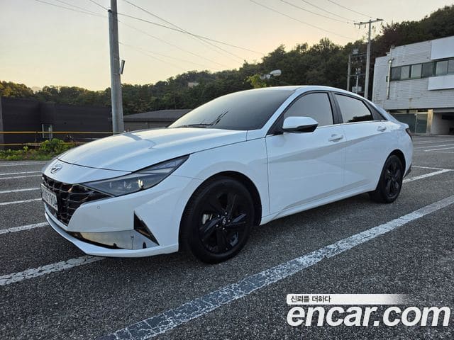 Hyundai Avante — фото 1
