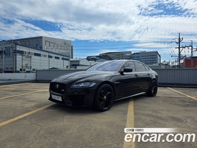 Jaguar XF — фото 1