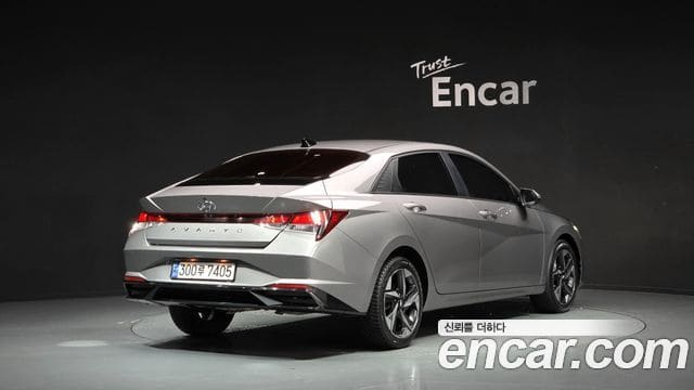 Hyundai Avante — фото 1