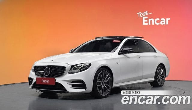 Mercedes-Benz E-Class — фото 1