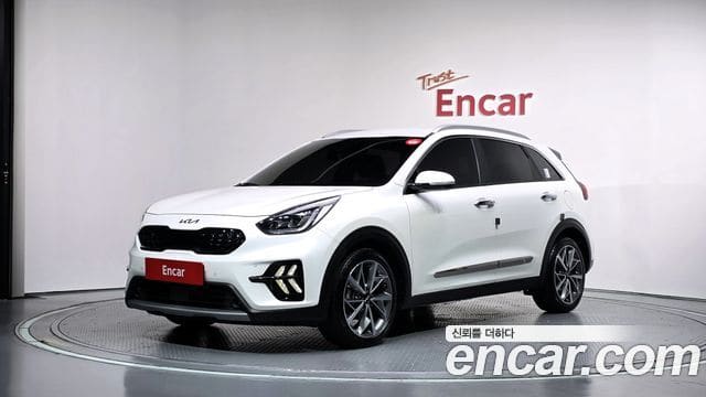 Kia Niro — фото 1