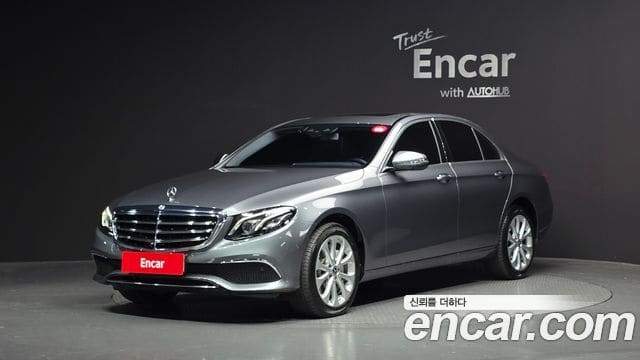 Mercedes-Benz E-Class — фото 1