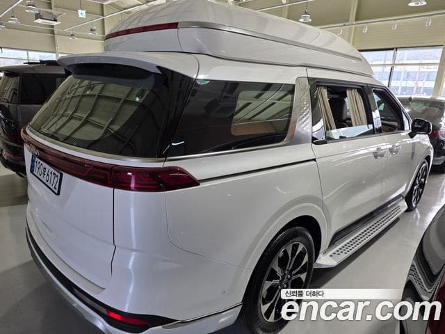 Kia Carnival — фото 1