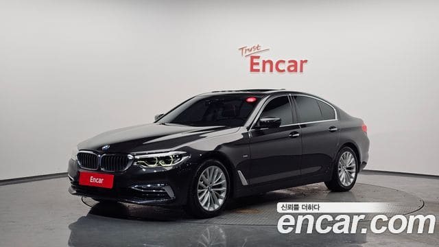 BMW 5 Series — фото 1