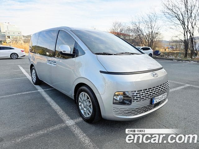 Hyundai Staria — фото 1