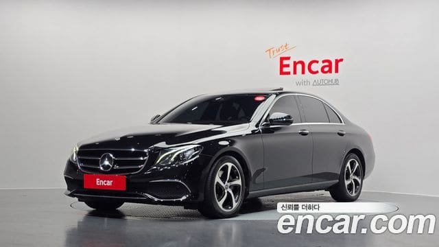 Mercedes-Benz E-Class — фото 1