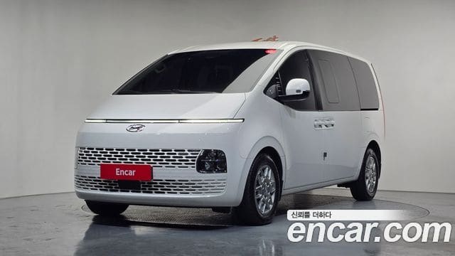 Hyundai Staria — фото 1