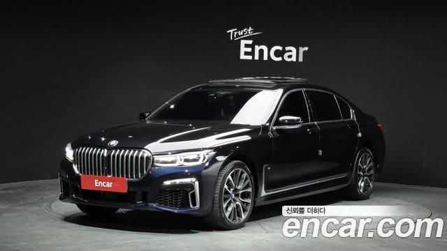 BMW 7 Series — фото 1
