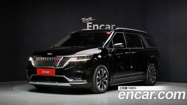 Kia Carnival — фото 1