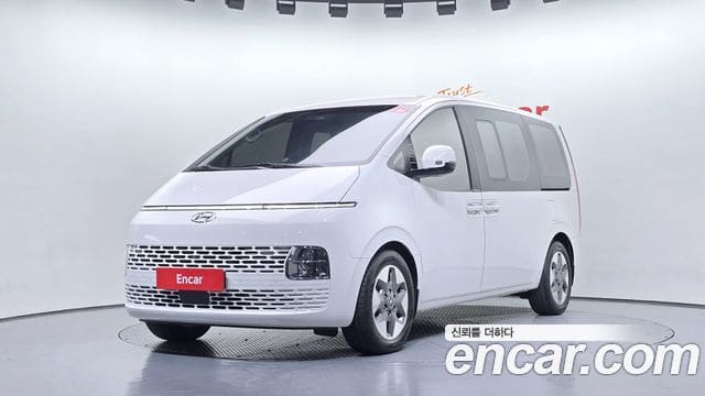 Hyundai Staria — фото 1