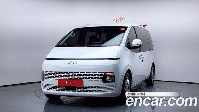 Hyundai Staria — фото 1