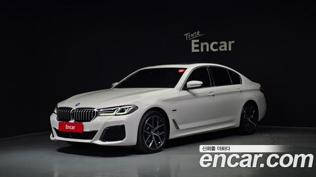 BMW 5 Series — фото 1