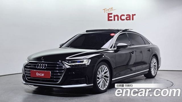 Audi A8 — фото 1