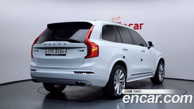 Volvo XC90 — фото 1