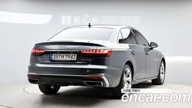 Audi A4 — фото 1