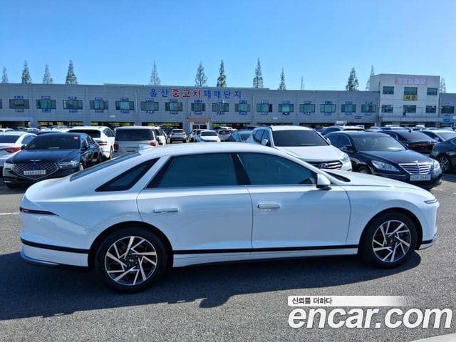 Hyundai Grandeur — фото 1