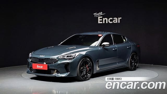 Kia Stinger — фото 1
