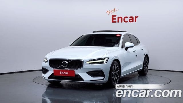 Volvo S60 — фото 1