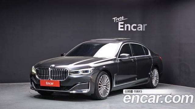 BMW 7 Series — фото 1