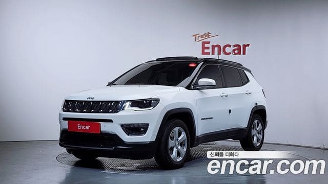 Jeep Compass — фото 1
