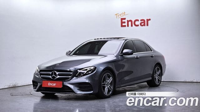 Mercedes-Benz E-Class — фото 1