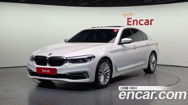 BMW 5 Series — фото 1