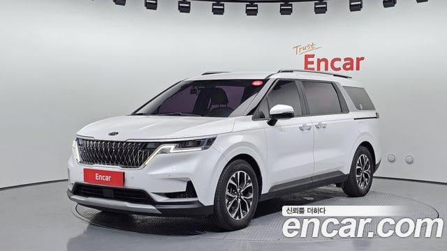Kia Carnival — фото 1