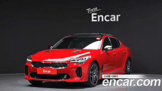 Kia Stinger — фото 1