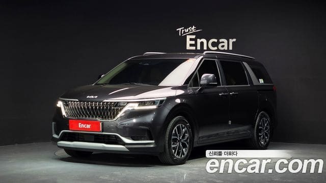 Kia Carnival — фото 1