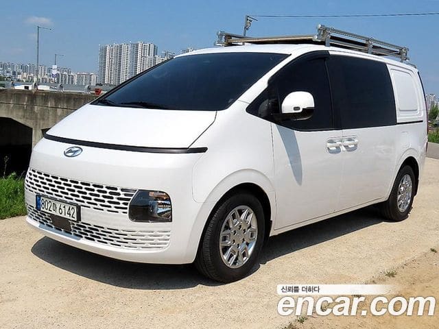 Hyundai Staria — фото 1