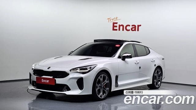 Kia Stinger — фото 1