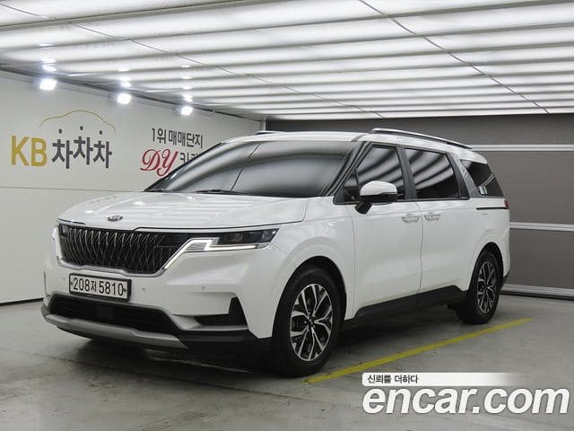Kia Carnival — фото 1