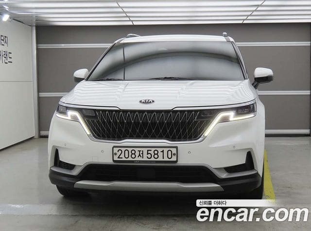 Kia Carnival — фото 1