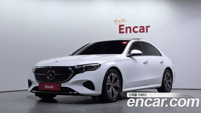 Mercedes-Benz E-Class — фото 1