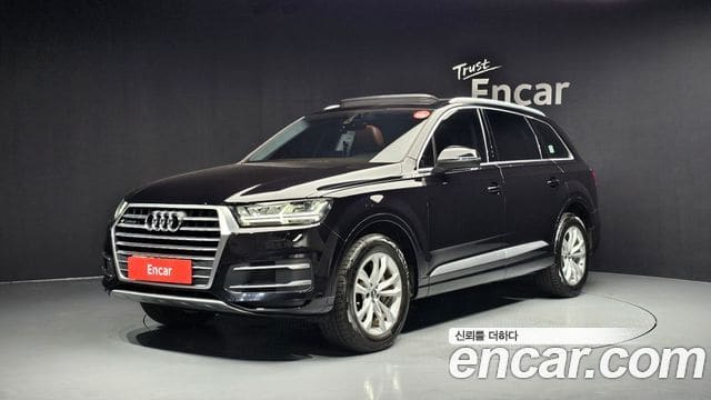 Audi Q7 — фото 1