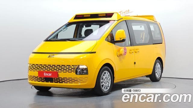 Hyundai Staria — фото 1