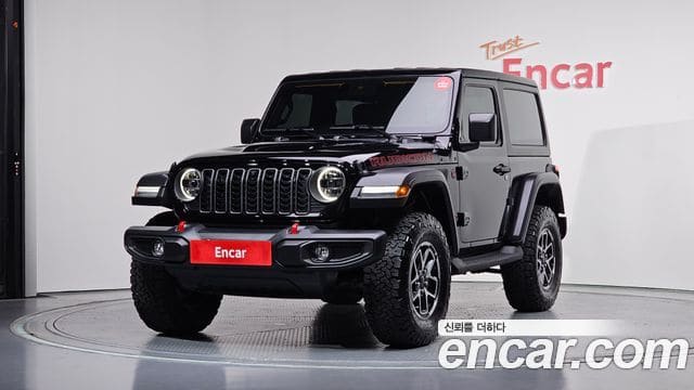 Jeep Wrangler — фото 1