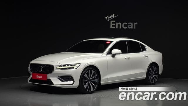 Volvo S60 — фото 1
