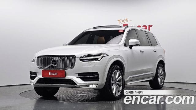 Volvo XC90 — фото 1